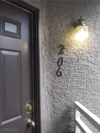 Photo #1: 2529582 Listing 