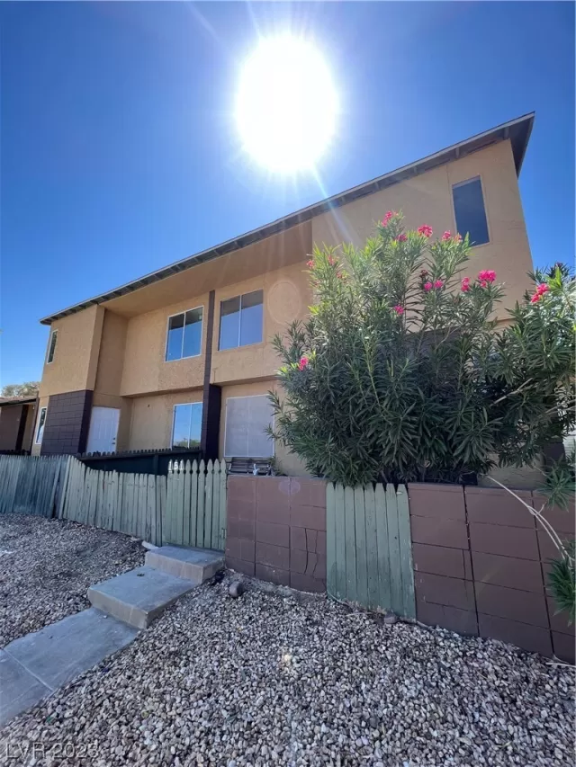 MLS: 2529616 Condo For Sale