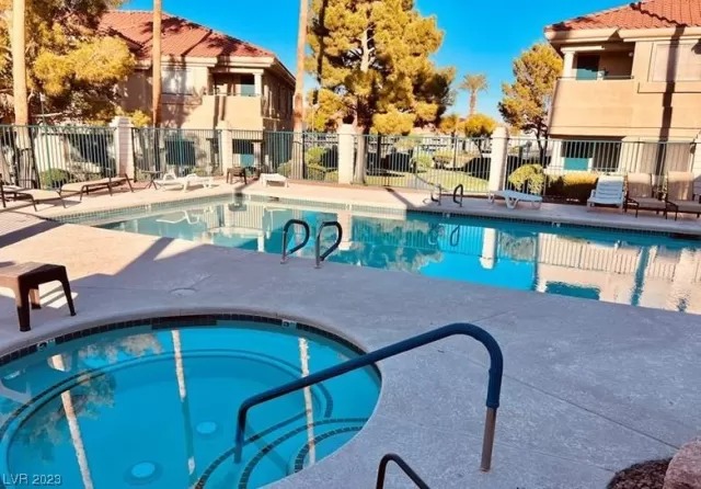 MLS: 2529618 Condo For Sale