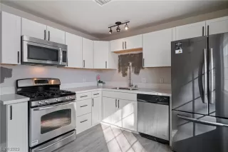 Photo #5: 2529624 Listing 