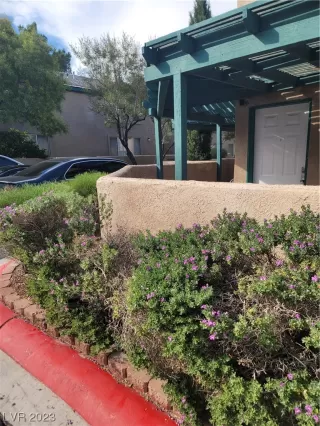 Photo #3: 2529627 Listing 