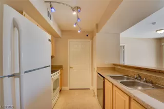 Photo #3: 2529631 Listing