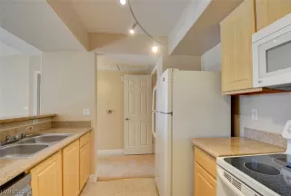 Photo #6: 2529631 Listing