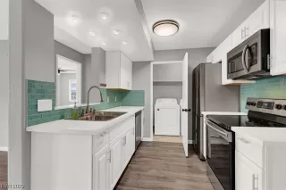 Photo #1: 2529661 Listing