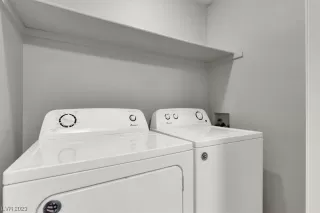 Photo #5: 2529661 Listing