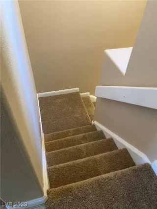 Photo #5: 2529677 Listing