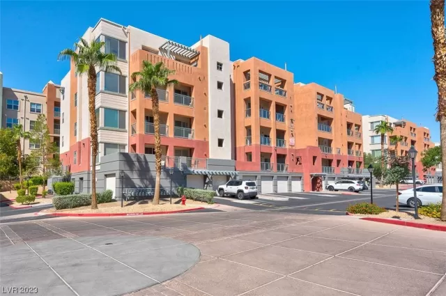 MLS: 2529683 Condo For Sale