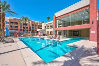 Photo #5: 2529683 Listing 