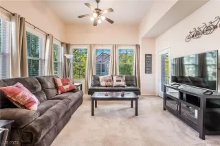 Photo #6: 2529687 Listing