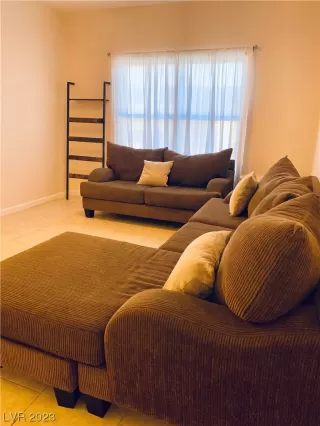 Photo #2: 2529698 Listing 