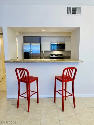 Photo #4: 2529698 Listing 