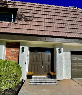 Photo #1: 2529699 Listing