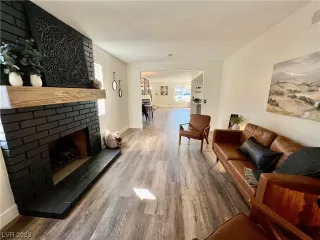 Photo #2: 2529699 Listing