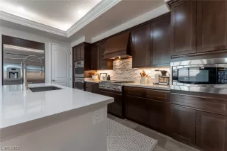 Photo #1: 2529717 Listing