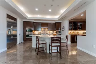 Photo #2: 2529717 Listing