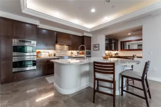 Photo #3: 2529717 Listing