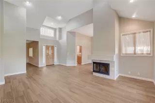 Photo #4: 2529719 Listing