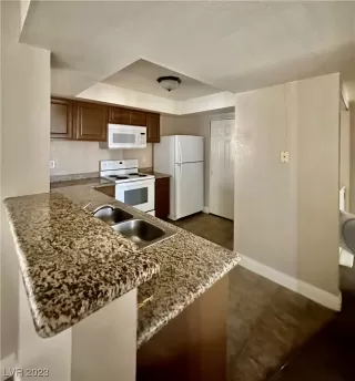 Photo #3: 2529757 Listing 