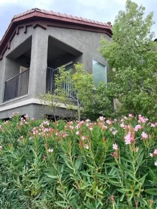 Photo #2: 2529810 Listing 