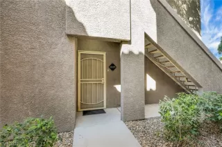 Photo #2: 2529812 Listing