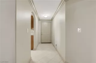 Photo #3: 2529812 Listing