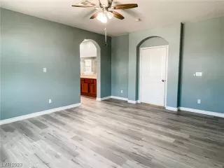 Photo #3: 2529843 Listing