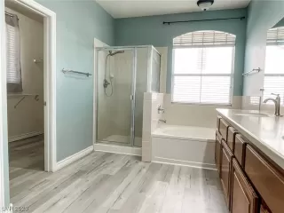 Photo #5: 2529843 Listing