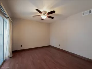 Photo #6: 2529891 Listing