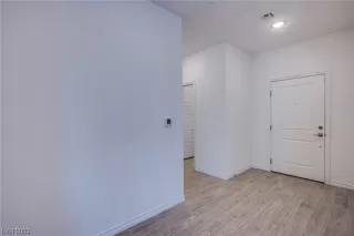 Photo #2: 2529901 Listing 