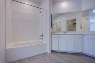 Photo #5: 2529901 Listing 