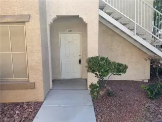 Photo #1: 2529902 Listing 