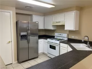 Photo #4: 2529902 Listing 