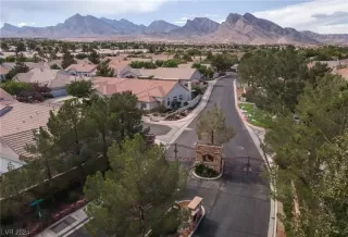 Photo #1: 2529917 Listing