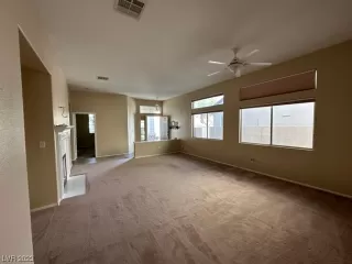 Photo #5: 2529917 Listing