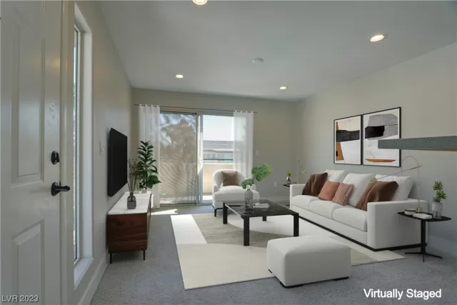 MLS: 2529921 Condo For Sale