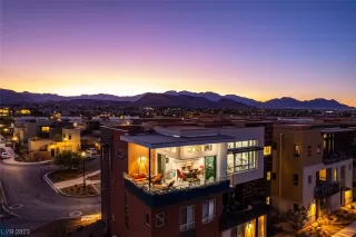 Photo #2: 2529929 Listing 