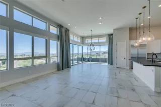 Photo #5: 2529929 Listing 