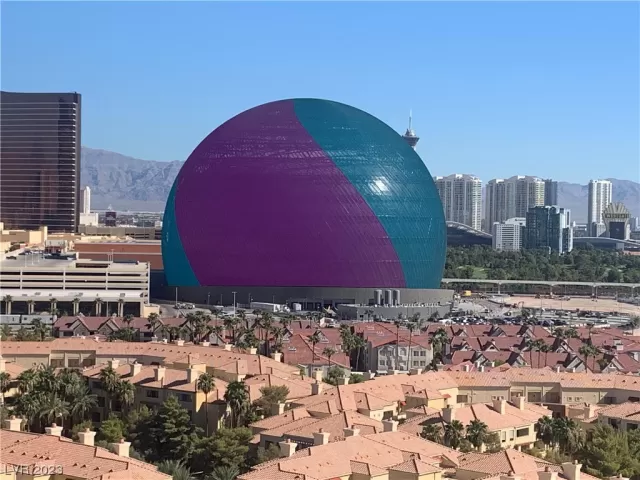 MLS: 2529936 Condo For Sale