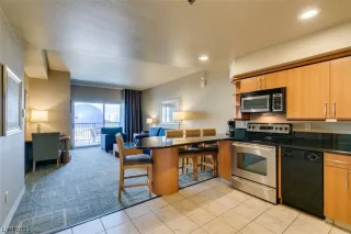 Photo #5: 2529936 Listing