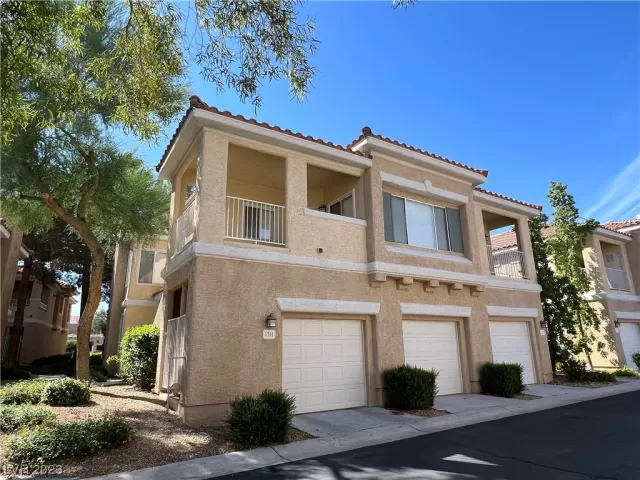 MLS: 2529951 Condo For Sale