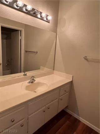 Photo #3: 2529951 Listing 