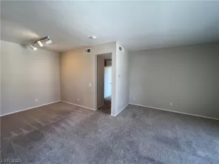 Photo #6: 2529951 Listing 