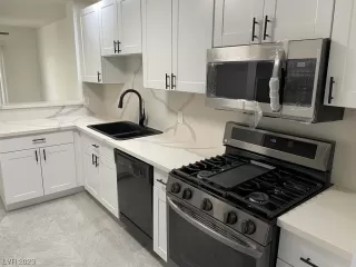 Photo #5: 2529952 Listing 