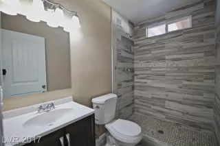 Photo #6: 2529955 Listing