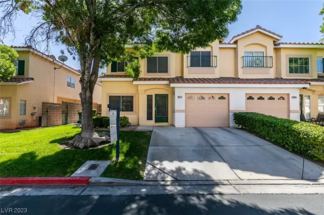 MLS: 2529975 Condo For Sale