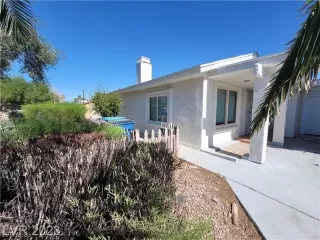 Photo #1: 2529977 Listing