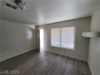 Photo #6: 2529977 Listing