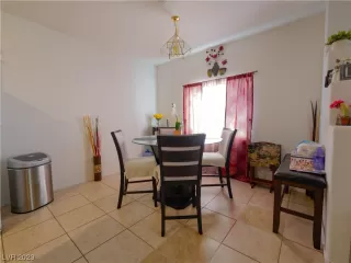 Photo #6: 2530004 Listing