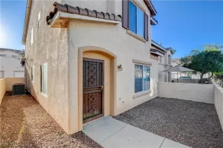 Photo #2: 2530007 Listing 