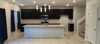 Photo #1: 2530018 Listing